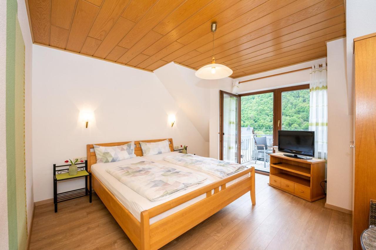 Ferien Weingut Pauly Hotel Mesenich Exterior photo